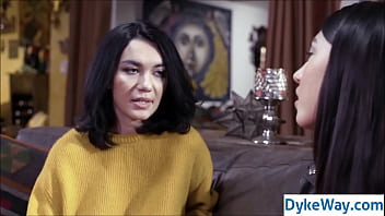 Best friends sister eats my pussy