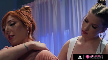 Busty milf gets treat like never before during massage