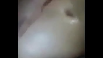 Teen se complace ricolinamente en su bañera