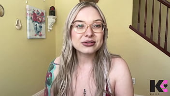 Stuck up femdom cheating wife confesses she loves pussy & girlcock