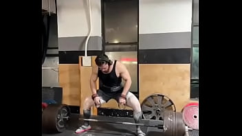 Menacing vegan cunt strokes black 800lb rod