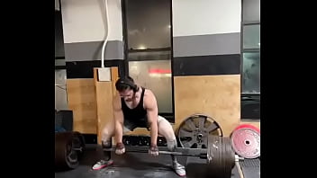 Menacing vegan cunt strokes black 800lb rod