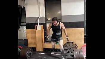 Menacing vegan cunt strokes black 800lb rod