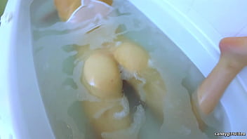 Luna lain soaking wet ii 4k