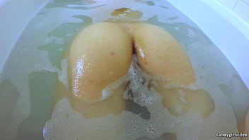 Luna lain soaking wet ii 4k