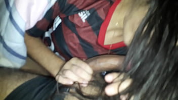 Menina chupando enorme