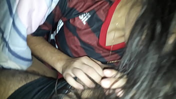 Menina chupando enorme