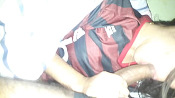 Menina chupando enorme