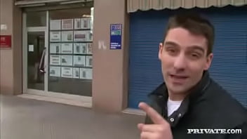 Aliz shows you how to pick up girls