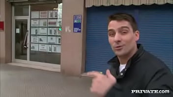 Aliz shows you how to pick up girls