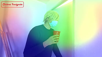 La fiesta continua en el baño trailer