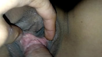 แหกหีเธอเลียเม็ดแตดแล้วเย็ดจนแตดแฉะ