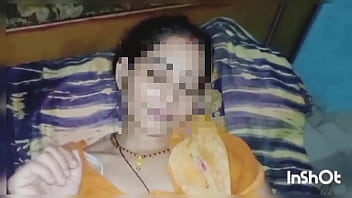 Indian Desi Bhabhi Was Fucked By Her Boyfriend Behind Husband thumbnail