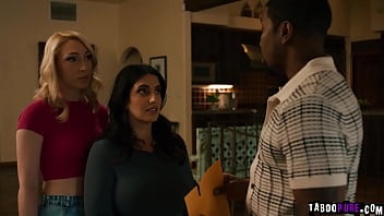 Sarah Arabic And Lily Labeau Beg Isiah Maxwell To Reconsider thumbnail