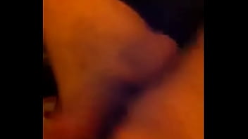 Apalpando a rola morena