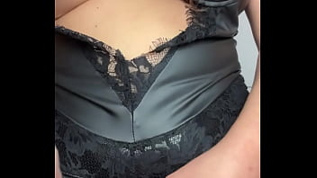 Cant keep your eyes off my strapon