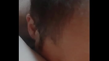 Сучка кончает