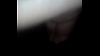 Se deja tocar gime de placer