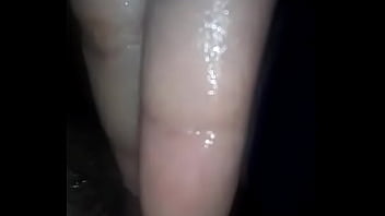 Se deja tocar gime de placer