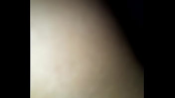 Se deja tocar gime de placer