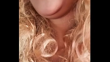 Your virtual blonde latina girlfriend wants to show you what she has under the towel