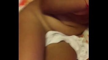 Desnuda en mi cuarto