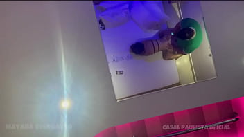 Minha primeira cena de sexo foi com o gordinho sp