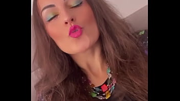 Quand je sais pas quelles couleurs choisir bah je les mets toutes gros bisous