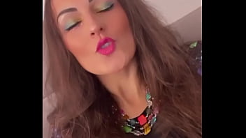 Quand je sais pas quelles couleurs choisir bah je les mets toutes gros bisous