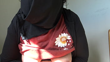 Egyptian cuckold wife cheating and uses very dirty words