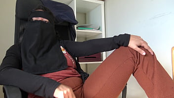 Egyptian cuckold wife cheating and uses very dirty words