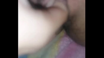 Metiendose los dedos por mi