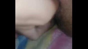 Metiendose los dedos por mi