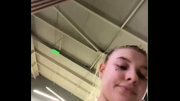 Extreme blowjob in the public