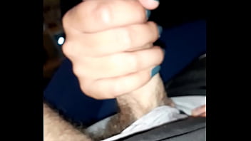 Batendo uma e fazendo garganta profunda