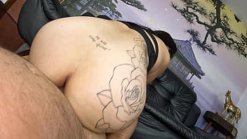 Metendo a vara no cú da milf latina leticia cortes