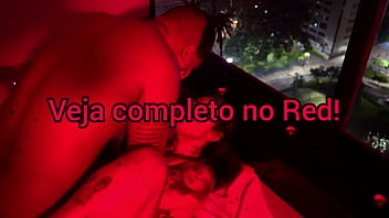 Quarto Vermelho Tatuada Gostosa Transando Com Negão Dotado No Quarto Vermelho thumbnail