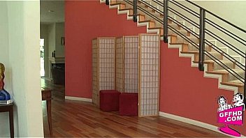 Girls having fun 0845