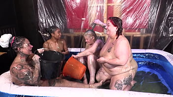 Messy fun with the cold gunge