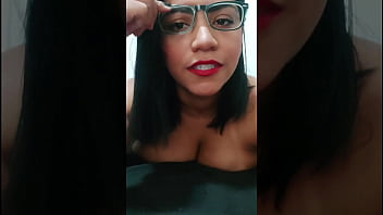 Professora mandou video pro aluno se masturbando e chupando um pau