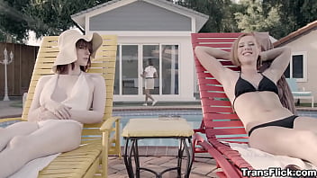 Extra Service For Tranny After Whole Body Massage thumbnail