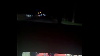 T’as vu un peu mon autoradio les vidéos hard en voiture sur route ouverte