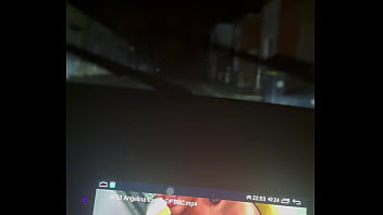 T’as vu un peu mon autoradio les vidéos hard en voiture sur route ouverte