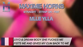 Mlle ylla commence par me sucer tendrement me retourne me gode et me fiste jusqu’à ce que je gicle dans
