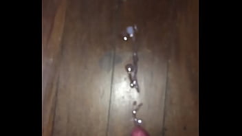 Gozando Na Mesa De Jantar thumbnail