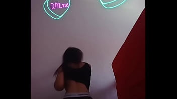 Gosto de ser exibida vem mais machos me comer