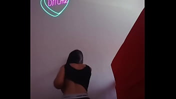 Gosto de ser exibida vem mais machos me comer