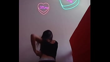 Gosto de ser exibida vem mais machos me comer