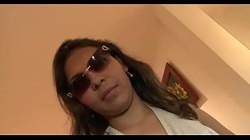 Girl fucks face gap with foot