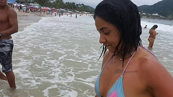 Aprontando todas na praia Aprontando todas na praia